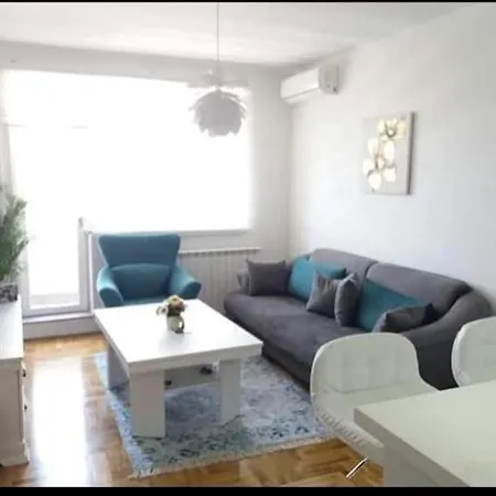 Apartman Alex Apartment *